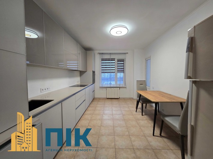 Аренда 3к с свежим ремонтом, метро Харьковское, + паркоместо - фото 1