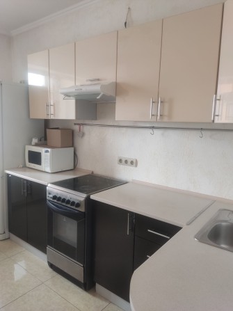 Оренда 2х.кім. квартири Богатирська 6 А - фото 1