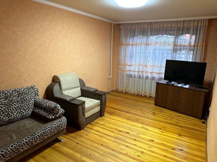 Оренда трикімнатної квартири на Урожаї. Литвиненко. Медичний університ - фото 1