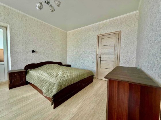 Автономка! 1-кімнатна 42 кв. м 2/10 вул.Жабинського  Меблі.Техніка. Чернігів