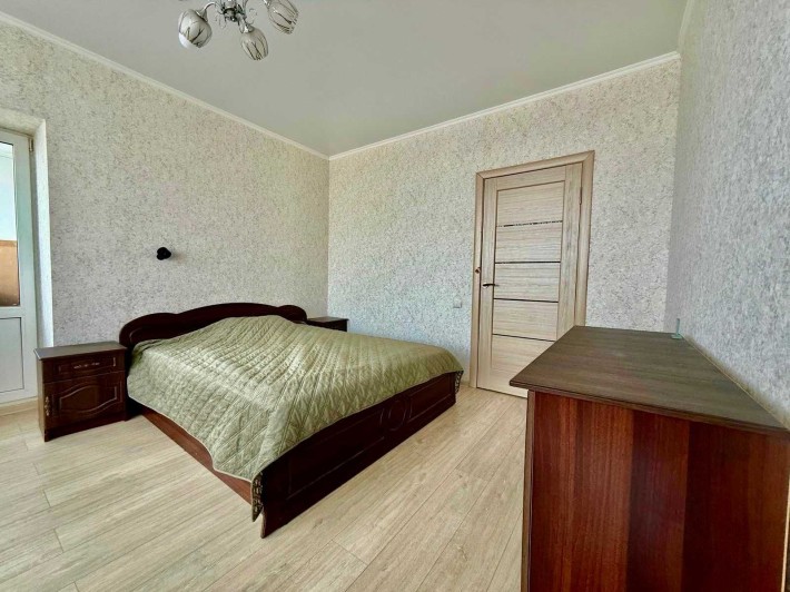 Автономка! 1-кімнатна 42 кв. м 2/10 вул.Жабинського  Меблі.Техніка. - фото 1