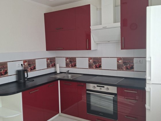 2к кВ. Вул. Дмитра Луценка 8, ТРЦ Республіка, метро Іподром