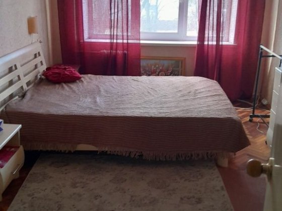 Здаю 2к Івана  Виговского 8,3/5эт. 46/32/5м.Інтанаціона Киев