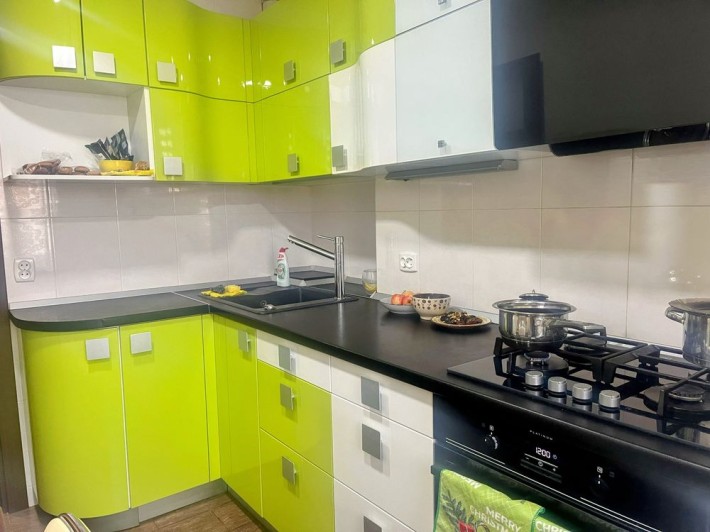 СВОБОДНА , Сдам 2х комн. на  ж/м ТОПОЛЬ-2. с ремонтом - фото 1