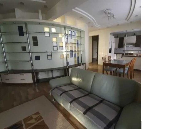 Здається 4х кімн. квартира в самому центрі Запорожье