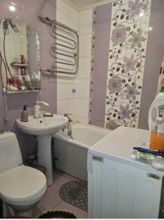 Здається 2х кімнатна в самому центрі міста. Можна військовим - фото 1