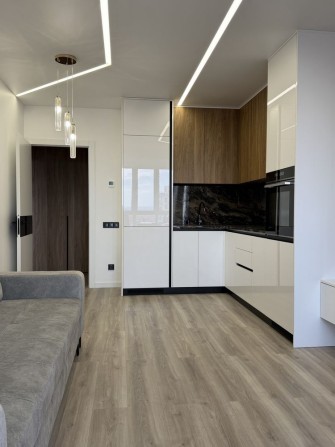 Оренда нової 1к квартири в ЖК SunCity,новий сучасний та дорогий ремонт - фото 1