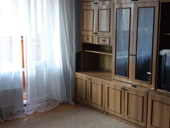 Здам в оренду 1 кімнатну квартиру на  початку Троєщини по пр.Червоної Киев