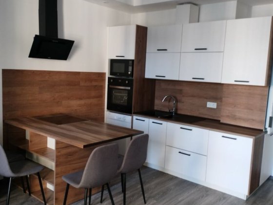 Стильна кв,  жк Славутич , Зарічна, 4 поверх 10 Київ