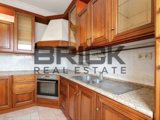 Здається 3 х -рівнева квартира вул Олександра Кониського 52/58 Киев