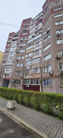 Оренда 2к.кв на Пісках, вуд. В.Українця, біля " Брідж " - фото 1