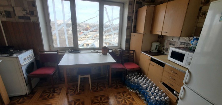 сдам 2комн квартиру на Малом рынке, ул Школьная - фото 1