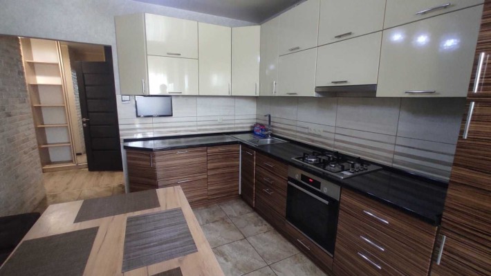 Здам 2 кімнатну квартиру в ЖК Сімейний на Максима Шимка 3030 - фото 1