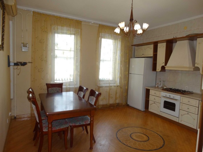 Львівська пл. Варязький пр. 14, елітний будинок. Ремонт меблі техніка - фото 1