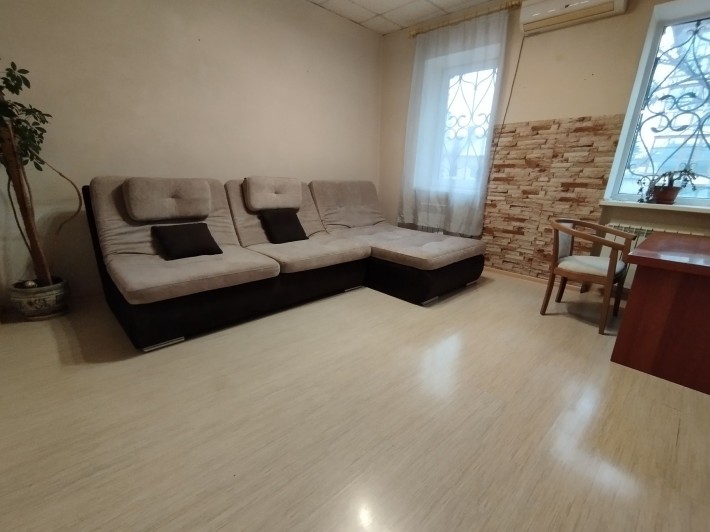 30.03 вільна! Здам в аренду 2-х кімн.кв. в центрі - фото 1