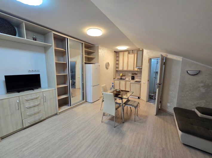 Здається 2-кв. по вул.Грушевського у центрі, світло24/7, читайте опис - фото 1