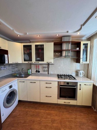 Оренда 3к. квартири на вул. Набережна Перемоги, буд. 96 - фото 1