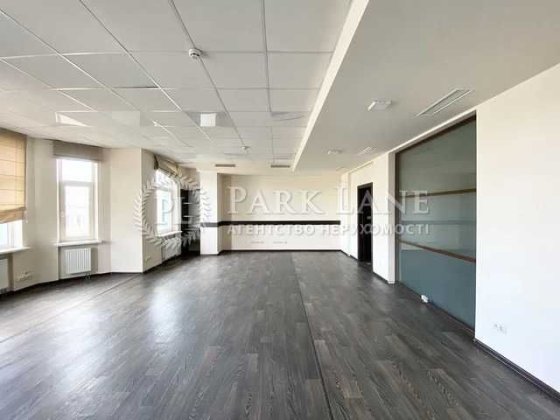 Аренда квартиры 320 м2 под офис. Жилой фонд. Опенспейс. Золотые Ворота