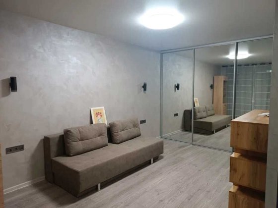 Сдам однокомнатную квартиру на Сичеславской Набережной 16 Днепр