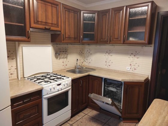 Оренда 3-кімн. квартири з АГВ, окремі кімнати на Дачній, Урожай. Гараж