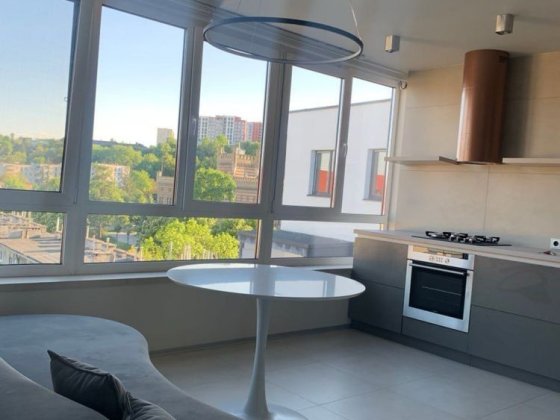 Оренда СУЧАСНОЇ кв. біля Forum Lviv , 10 хв до ЦЕНТРУ  вул Батуринська Львів