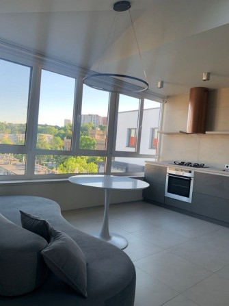 Оренда СУЧАСНОЇ кв. біля Forum Lviv , 10 хв до ЦЕНТРУ  вул Батуринська - фото 1