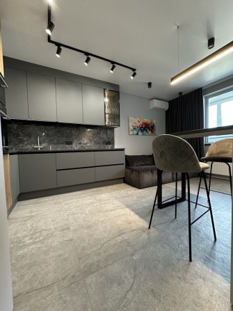 Супервидова ЖК Okland біля Добробкту Повітряних Сил Вокзальна центр - фото 1