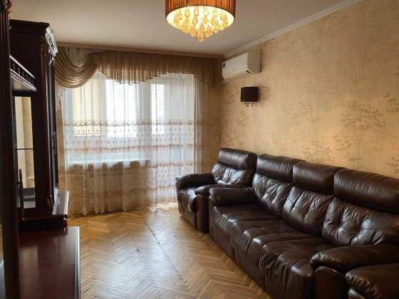 Оренда 2к квартири (газ) Кирилівська, 129а (біля Куренівського ринку)