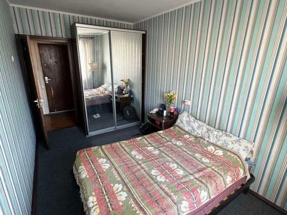 Сдам 2-ком.кв.метро 10 минут Приречная 19 Київ