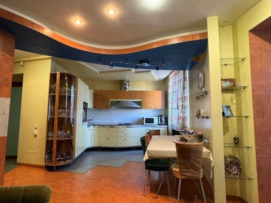 Сдам 3 ком. квартиру в Центре ул. Владимимра Мономаха 29 А Днепр