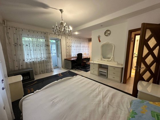 Сдаётся 4 комнатная квартира на Александра Поля(Кирова) Днепр