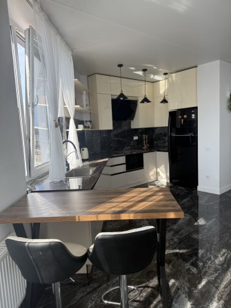 Оренда 2-кімнатної панорамної квартири, ЖК Платинум, Чорновола 77 - фото 1