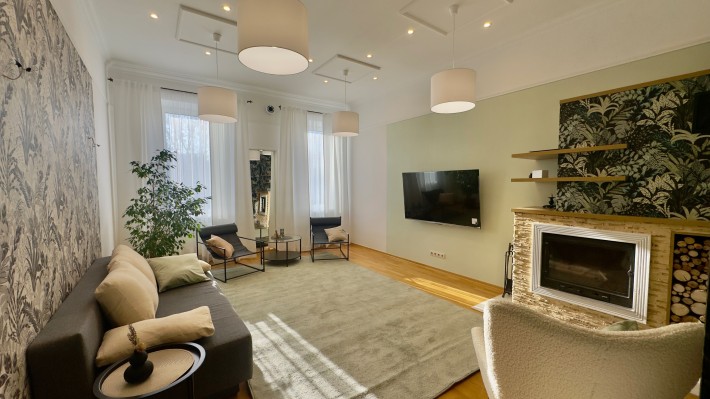 Оренда 4 кім квартири в центрі Львова, з терасою на ПАРК! - фото 1