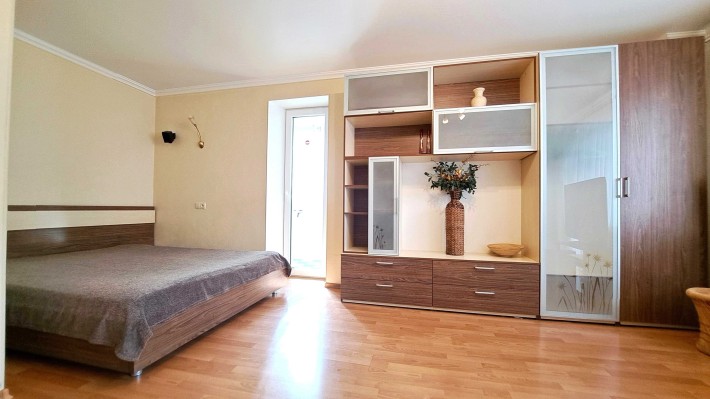 Сдам 1-комн. кв-ра на пр. А Поля ( быв. пр  Кирова ( низ), 5/9 эт. - фото 1