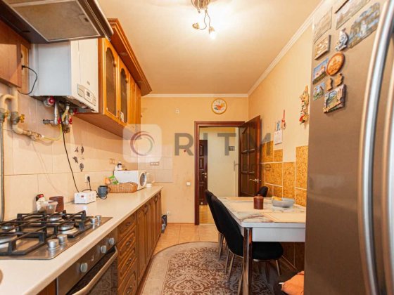 Оренда 3-кімнатної квартири, вул. Роксоляни, Залізничний район Львів