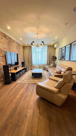 В оренду трикімнатна квартира 107 м2 в ЖК«Новопечерські Липки». - фото 1