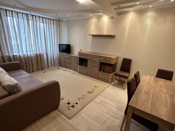 Здається 2-кім. вул. Івасюка 37, метро Мінська -7 хв.пішки. Киев