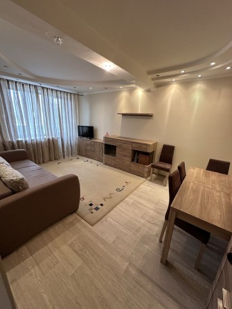 Здається 2-кім. вул. Івасюка 37, метро Мінська -7 хв.пішки. - фото 1