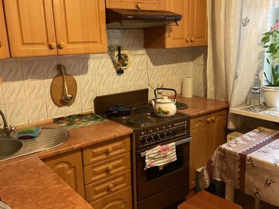 Оренда  1 кім кв пер  Квітневий 1 в Виноградар