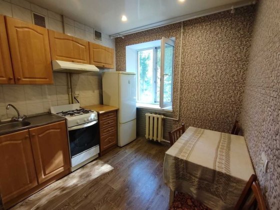 Сдам квартиру 12 квартал Днепр