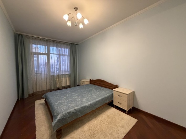 Оренда просторої 3-кімнатної квартири в Новобудові на пр. Чорновола 67 - фото 1