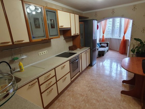 3-к 92 кв.м. ремонт м «Осокорки» «Позняки» Урлівская 12