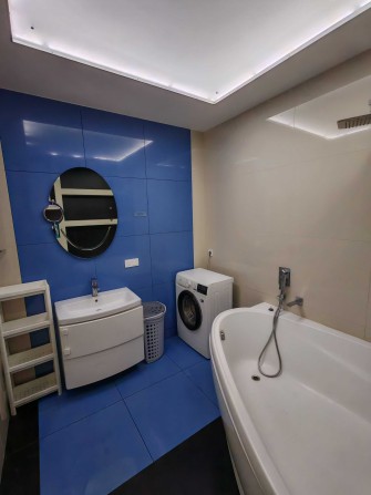 сдам 3-х к кв центр  набережна Сичеславская . - фото 1