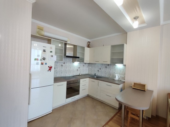 Срочно сдам квартиру в Новострое, ул. Сахарова 34. Посёлок Котовского - фото 1