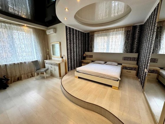 Здається 2-к квартира на пр.Івасюка,2Г Киев