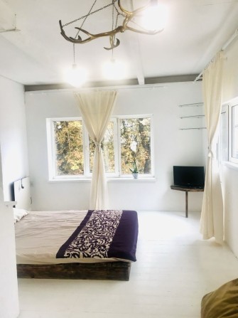 Сдам студию(спальня/кухня) 25 м исторический центр Одессы! - фото 1