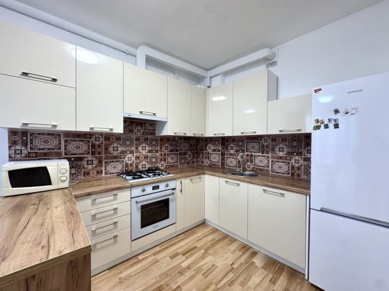 Оренда 1-кімнатної квартири + кухня студія в новобудові ЖК «Континент» Львів