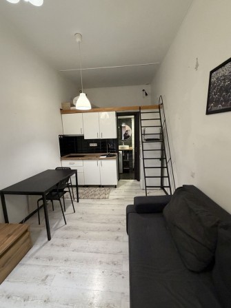 Сдам 1 ком квартиру ул. 10 Апреля - фото 1