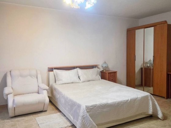 Сдам квартиру центр Гоголя 19 Карла Маркса Грушевського комсомольськая Днепр