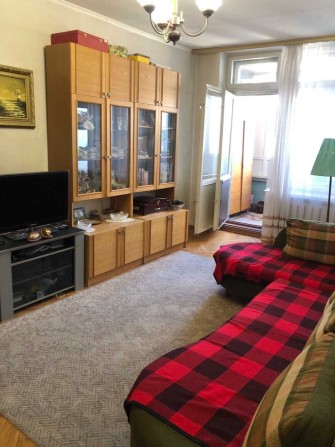 б-р Лесі Українки, 36/10. Печерськ. Метро Звіринецька - фото 1